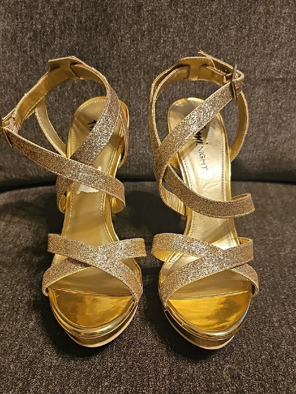Fioni Night Women's Gold Glitter Strappy 4" Heeled Sandals